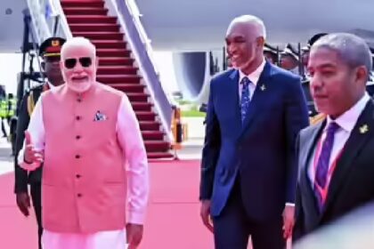 PM Modi Maldives visit: मालदीव में पीएम मोदी का स्वागत, राष्ट्रपति मुइज्जू बोले- भारत बना रहेगा विकास का अहम भागीदार