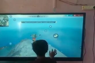 Students Playing Free Fire in School