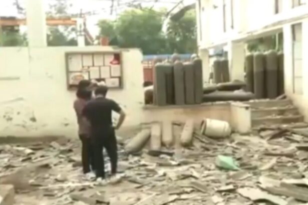 Explosion in oxygen cylinder plant
