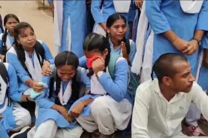 Gariyaband School Merger Protest
